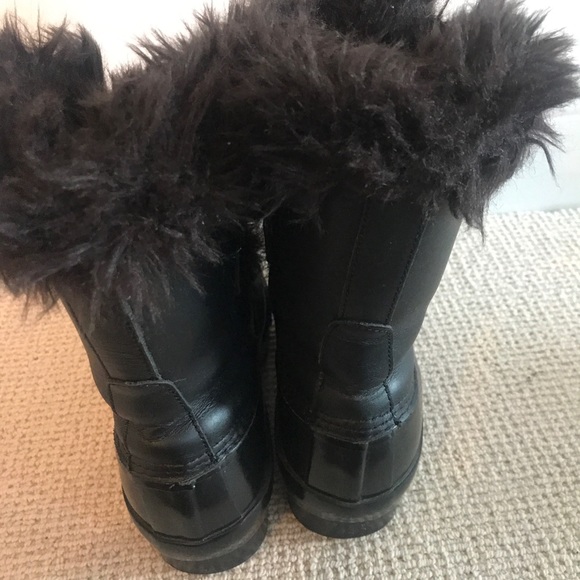 Hunter Fur Boots - Picture 3 of 4